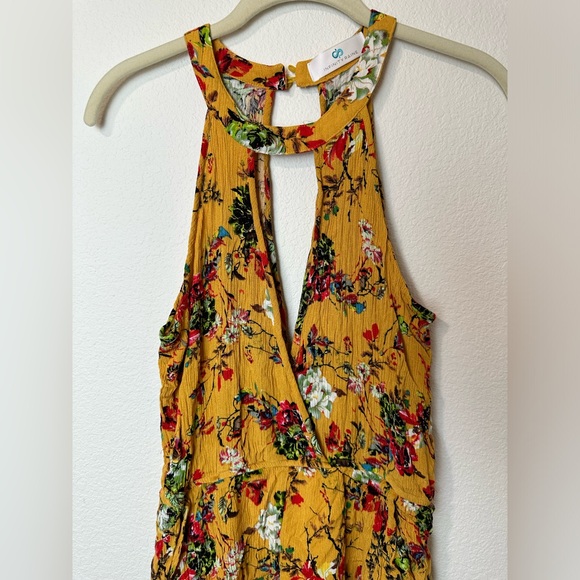 PRE-LOVED INFINITY RAINE Mustard Yellow Floral Romper V-neck - Picture 4 of 7